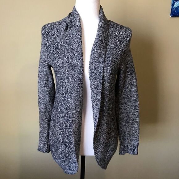 Black and White Shaker Knit Cardigan - Picture 2 of 7